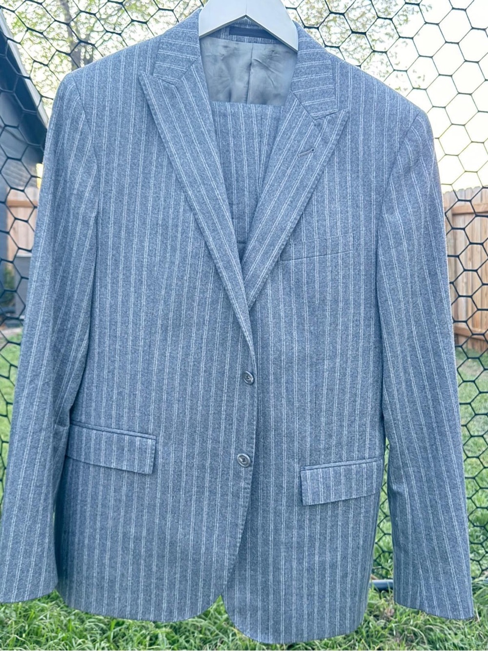 Men's Gray Pinstripe Suit Jacket - Brand Unspecified